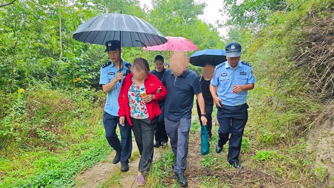 差一度影响搜寻获救地距定位点近10公里69岁老人茂县避暑走失：电话手表定位误(图4)
